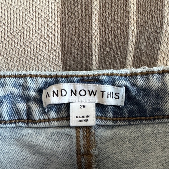 Light Wash Distressed High Waist Straight Leg Jeans | Woman’s 29 - Picture 2 of 5